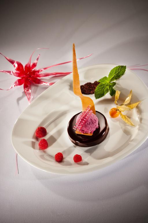Le Bois Dormant-Hotel Restaurant & Spa Logis Hotel Champagnole Bilik gambar
