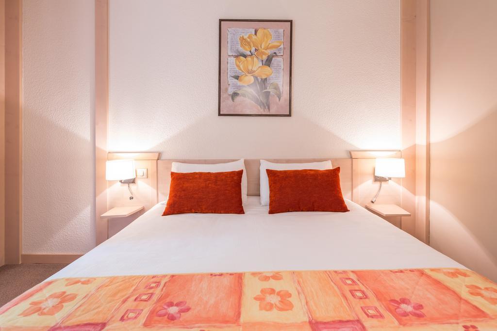 Le Bois Dormant-Hotel Restaurant & Spa Logis Hotel Champagnole Bilik gambar
